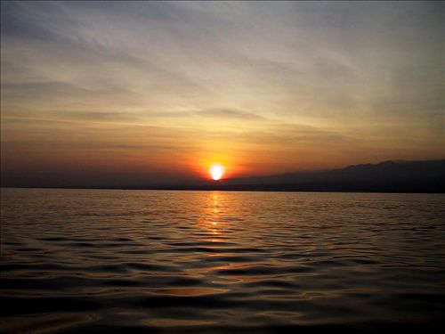 为什么印尼最容易“天旋地转”？1