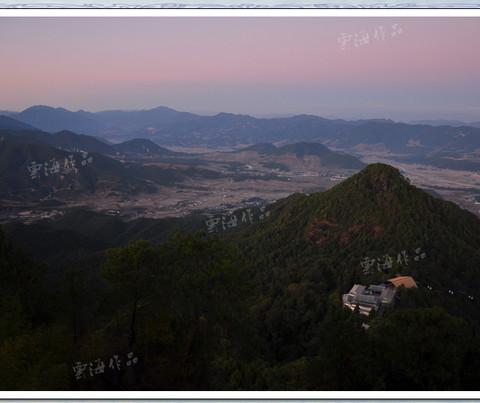 腾冲云峰山，胜境。30