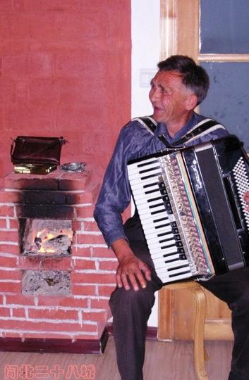 闯北二十八城——（23）到俄罗斯族人大代表家串门6