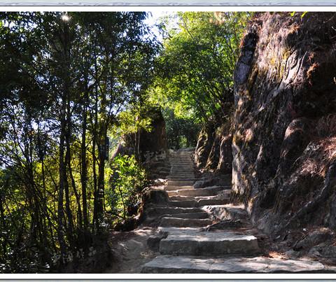 腾冲云峰山，胜境。5