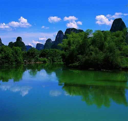 广西:声色阳朔 烟雨漓江(图)1