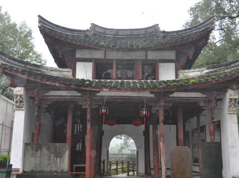 画乡印象---雨中的古堰10