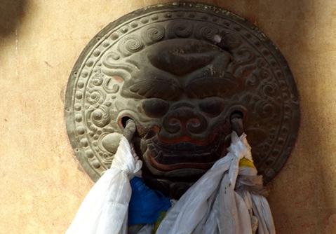 热贡之门 THE DOOR OF REBGONG1