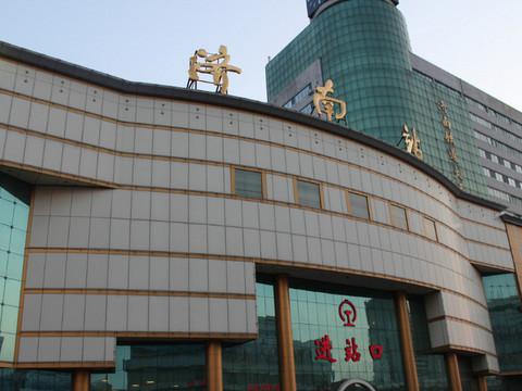 闲逛。济南33