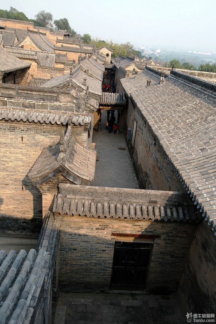 错综复杂的王家大院9